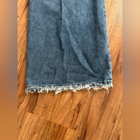 CLEO + WOLF Medium Wash High Rise Loose Distressed Jeans Women’s Size 29 - Picture 7 of 16